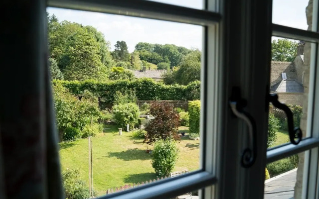 Stunning 2 Bed Cottage in Fordwells