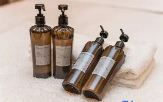 Nanchang West Station National Sports Center Orange Crystal