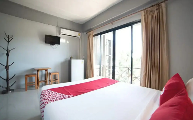 OYO 465 Krung Kao Traveller Lodge (Vaccinated Staff)