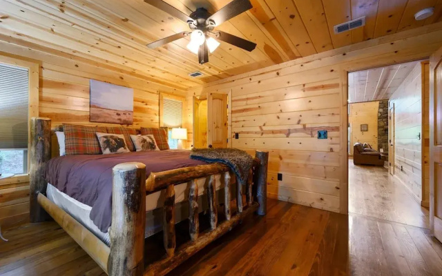 Summer Moon Lodge - For 8ppl