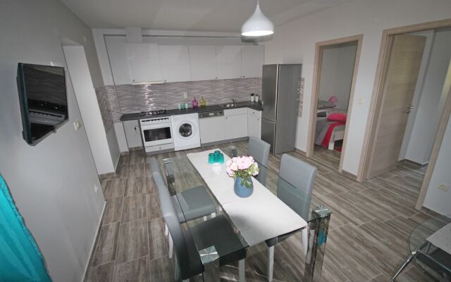 Groundfloor Apartment Rustica With 2 Bedrooms