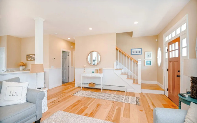 Stunning 5 Bdr, Walk to York Harbor Beach!