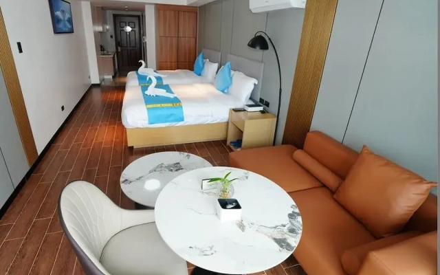 Golden Seagulls Hotel