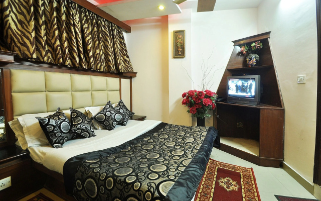 Hotel Roma DX – Guest Rooms – Delhi
