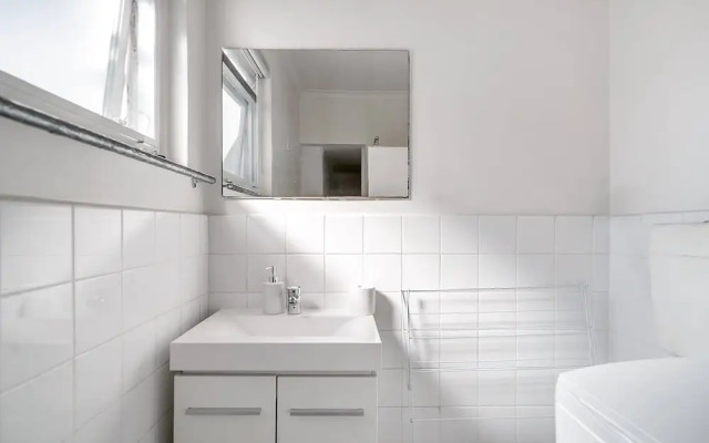 Quaint 1BD on the Doorstep of Manly Beach