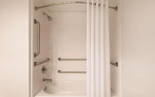 Country Inn & Suites by Radisson, La Crosse, WI