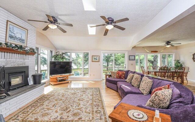 Clear View 4 Bedroom House