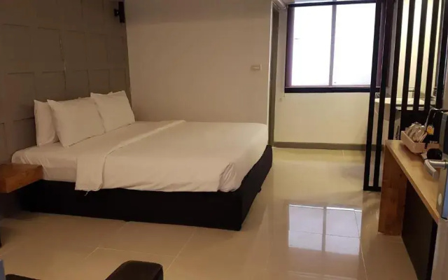 Loyy Hotel