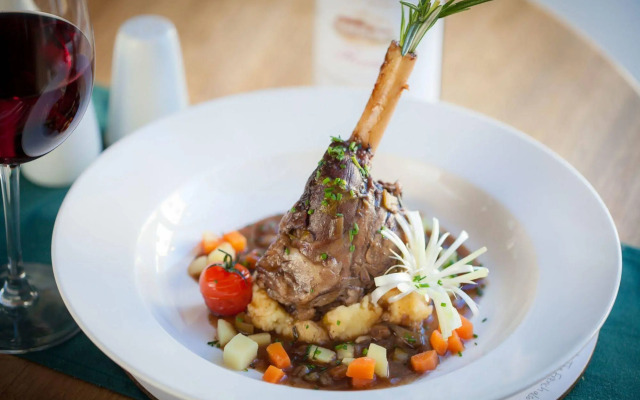 Eldons Hotel & Restaurant