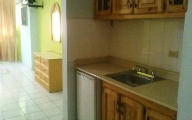 Aparta Hotel Jardines Metropolitanos
