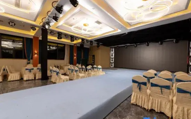 Sheqi Hongyuan International Hotel