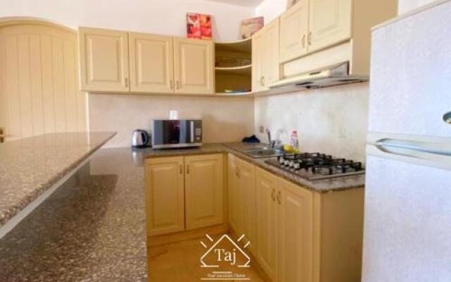 Amazing Pool And Lagoon View 2br Apartment
