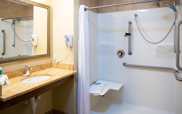Holiday Inn Express Devils Lake by IHG