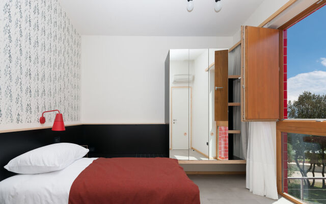 Maistra Select Amarin Resort