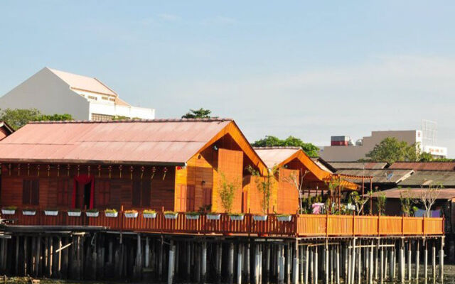 Clan Jetty Heritage Home