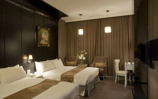 Renyi Lake Hotel