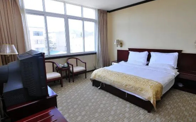 Luo Ping'an Xinju Express Hotel