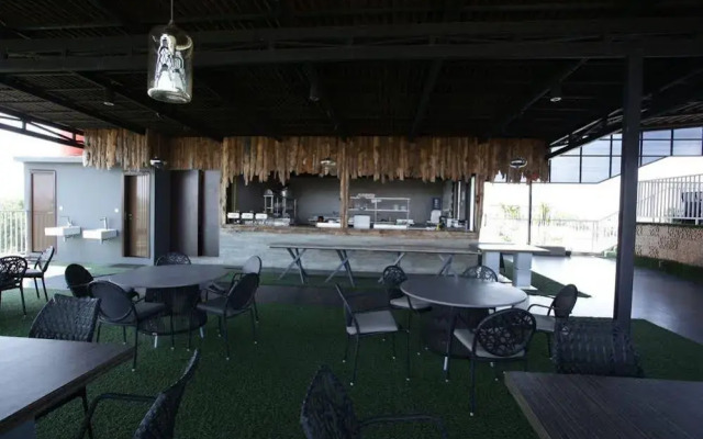 RedDoorz near Simpang Dewa Ruci