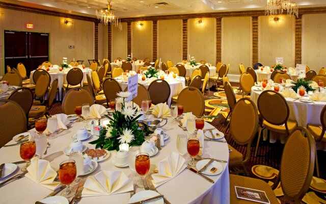 Holiday Inn Hotel and Suites Ocala Conference Center by IHG