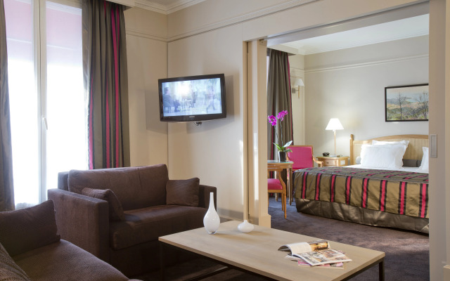Hotel California Champs Elysees