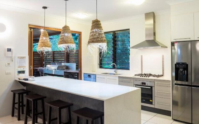 Trito Oceans Edge Luxury House