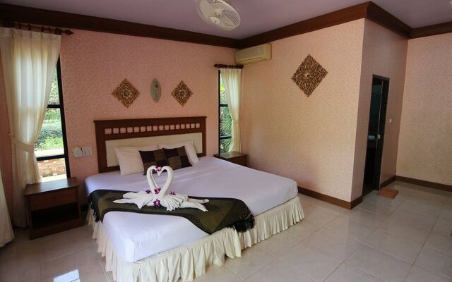 Lanta Villa Resort