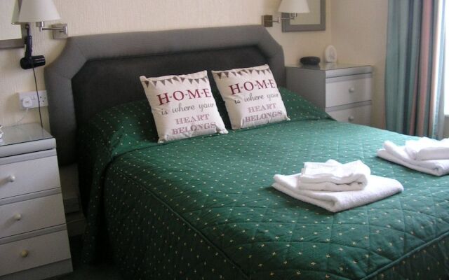 Hartshead Hotel