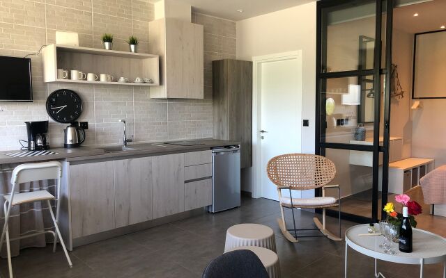 Hanioti Suites