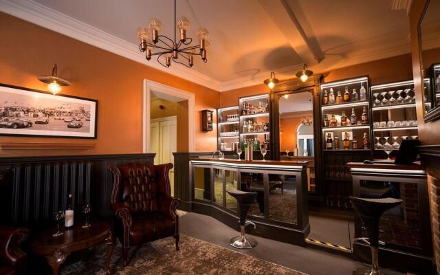 East Walls Hotel