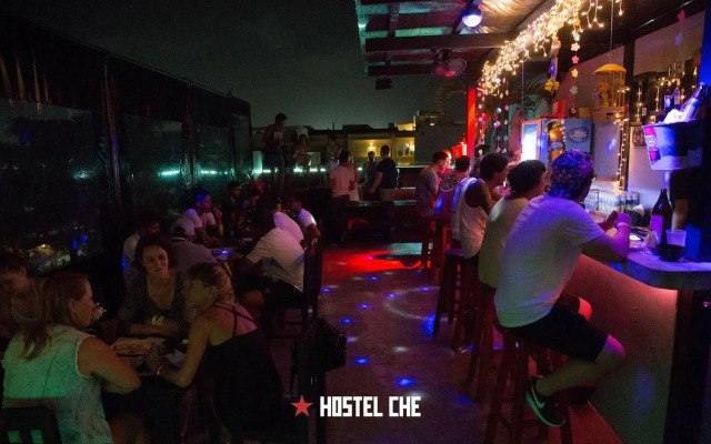 Che Playa Hostel & Bar