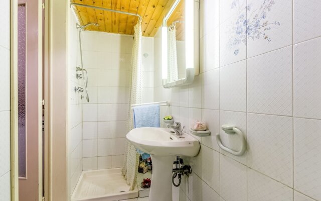 Traditional Holiday Home in Ragalna With Balcony