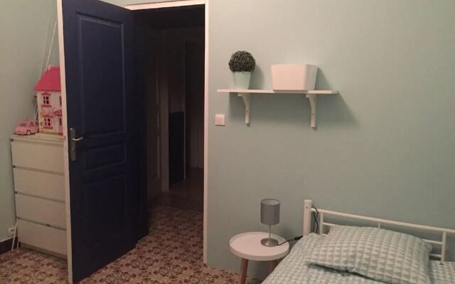 Serene Holiday Home in Domazan With Private Swimming Pool