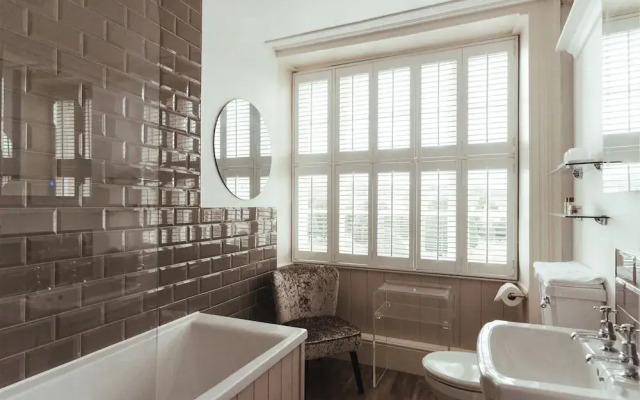 The Falcon Painswick