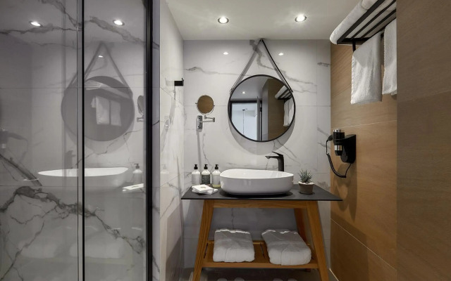 Blue Marine Resort & Spa