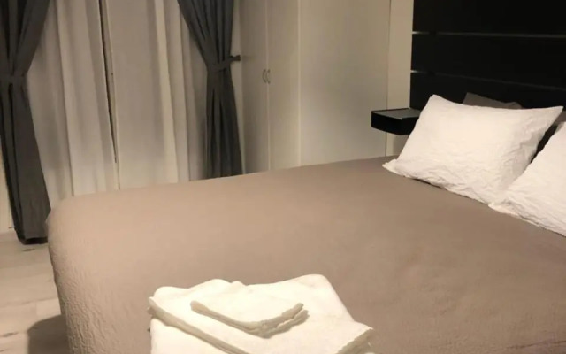 Al 40 B&B