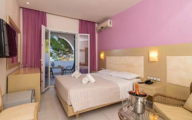 Porto Koukla Beach Hotel