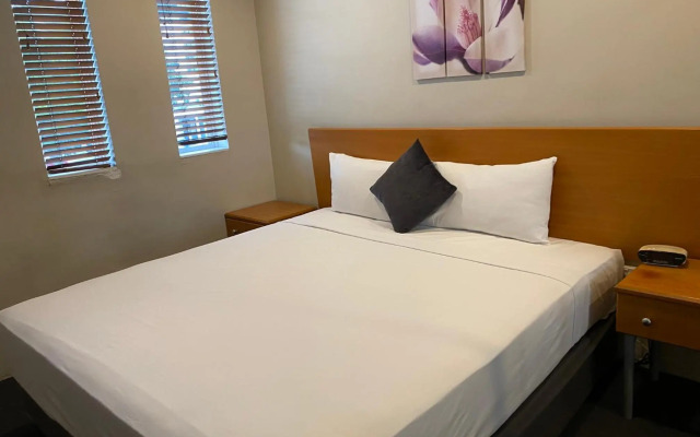The Cosmopolitan Motel and Serviced Apartments
