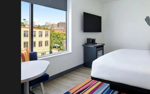 Aloft Portland Downtown Waterfront ME