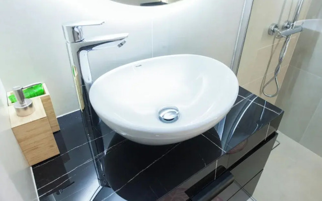 Brand New 1 Bd Apt in Trendy Kipseli