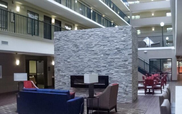 WyteStone Suites Potomac Mills