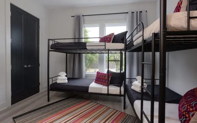 East Nash Oasis - 13 Beds - Going Fast