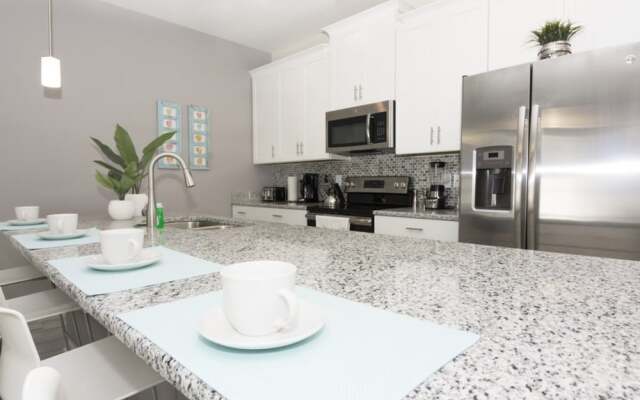Amazing Decor Townhome SL3078