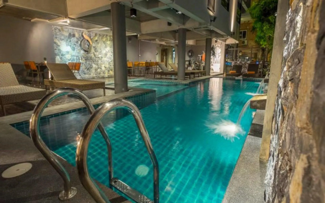 Thapae Loft