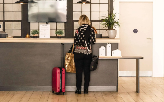 CAMPANILE MARSEILLE EST - Aubagne