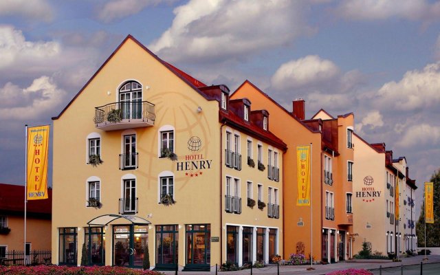 Hotel Henry