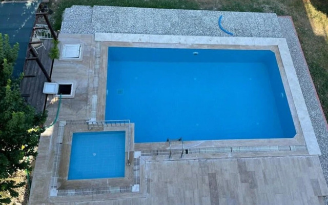 Central Flat With Jacuzzi Private Pool in Fethiye