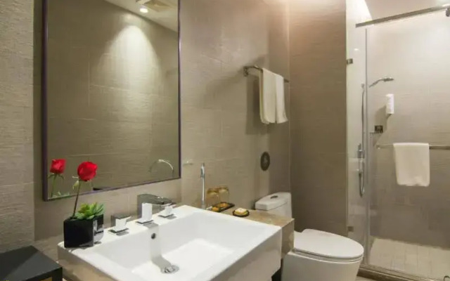 Home Inn Plus Xian Heping Road Branch