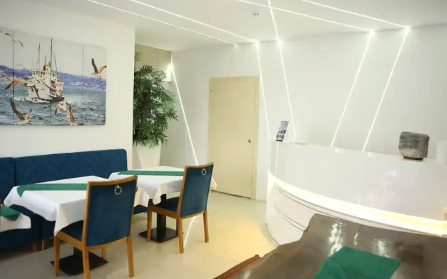 Lily Airport Otel