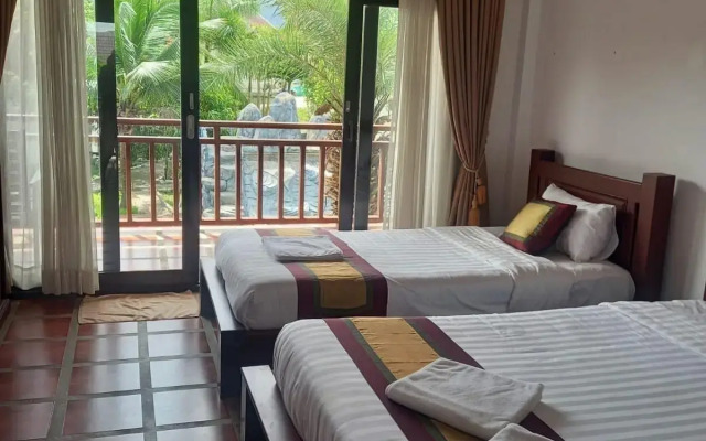 Vang Vieng Savanh Sunset view resort
