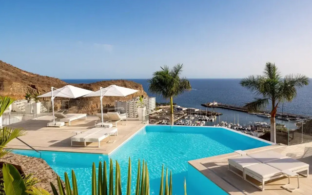 Grand Horizon Luxury Boutique Apartments